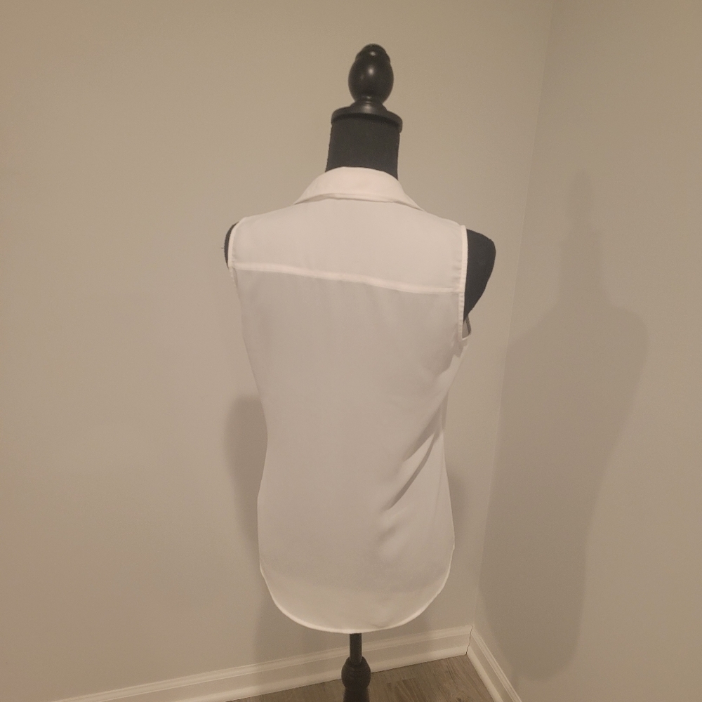 Express Blouse - Picture 7 of 8
